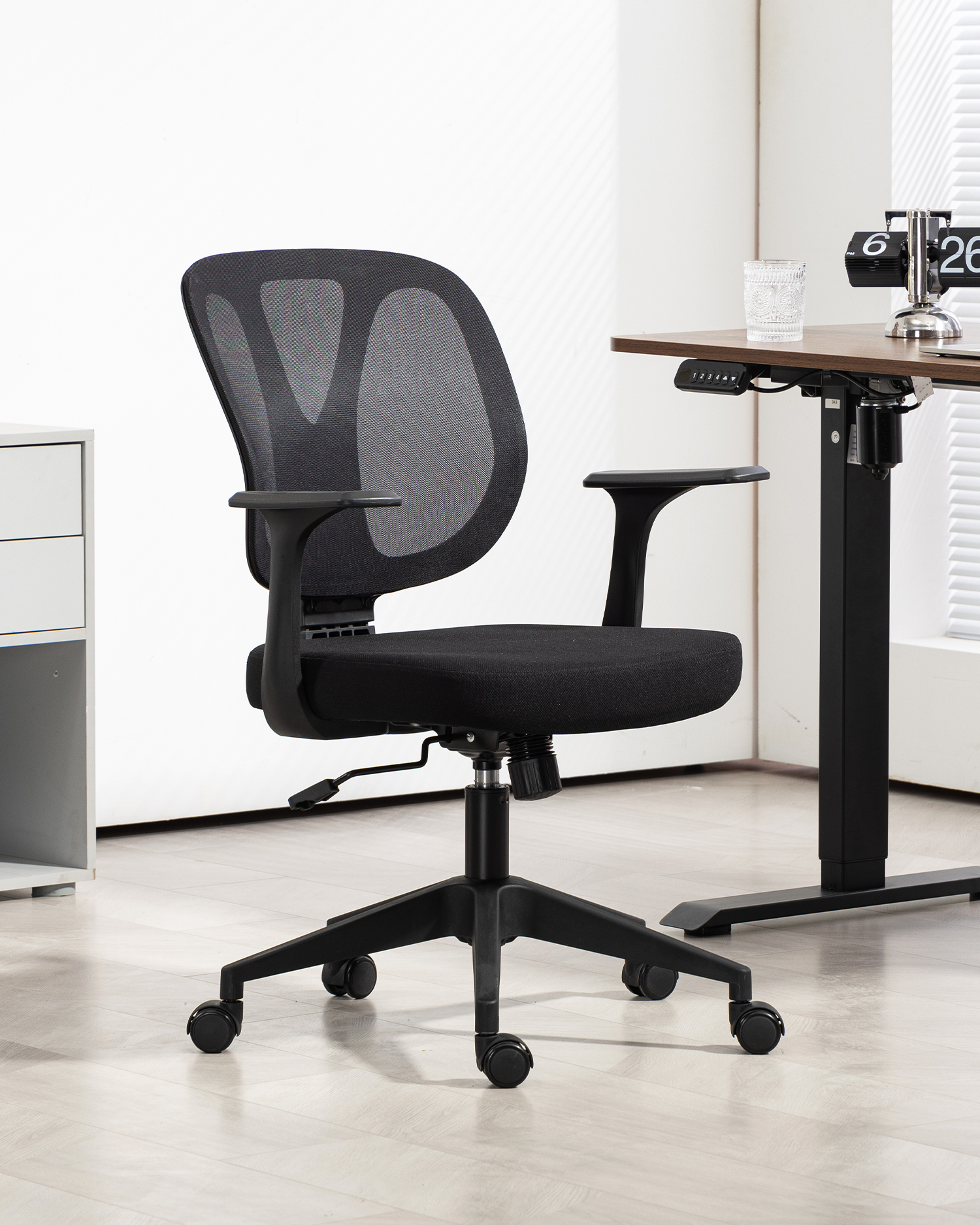 Cathaoireacha seomra comhdhála Cathaoireacha seomra comhdhála