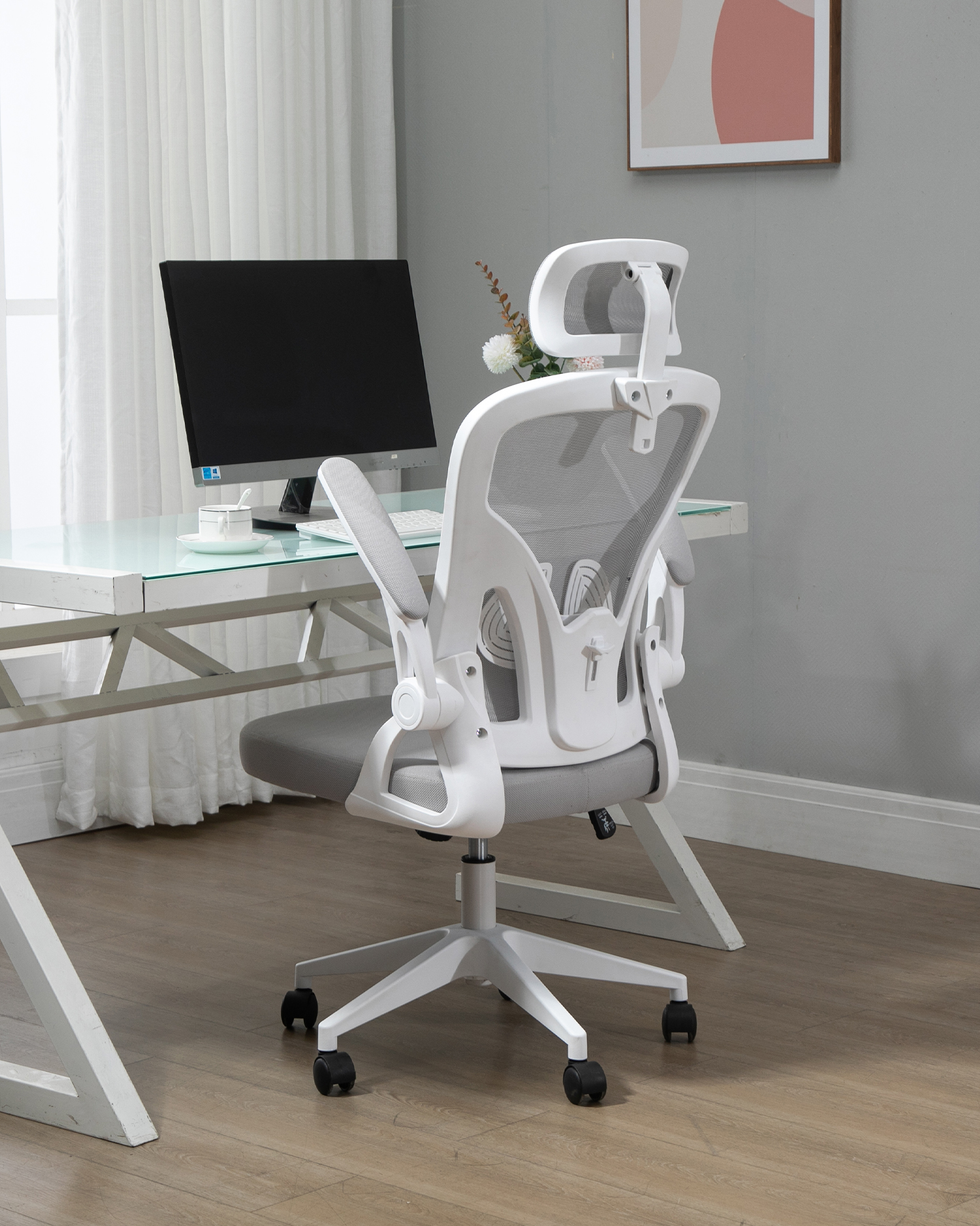 Cathaoir oifige le armrest inchoigeartaithe Cathaoir oifige le armrest inchoigeartaithe