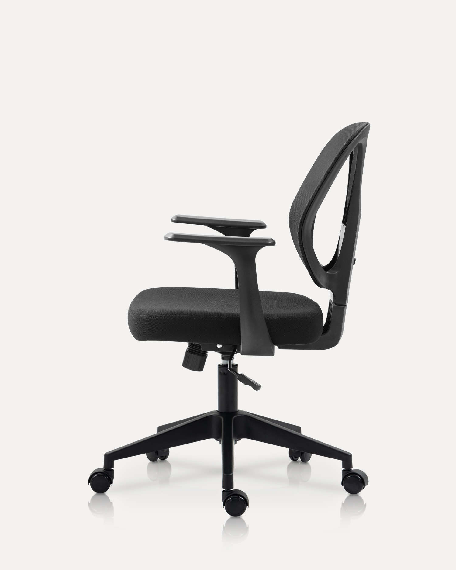 Cathaoireacha seomra comhdhála Cathaoireacha seomra comhdhála