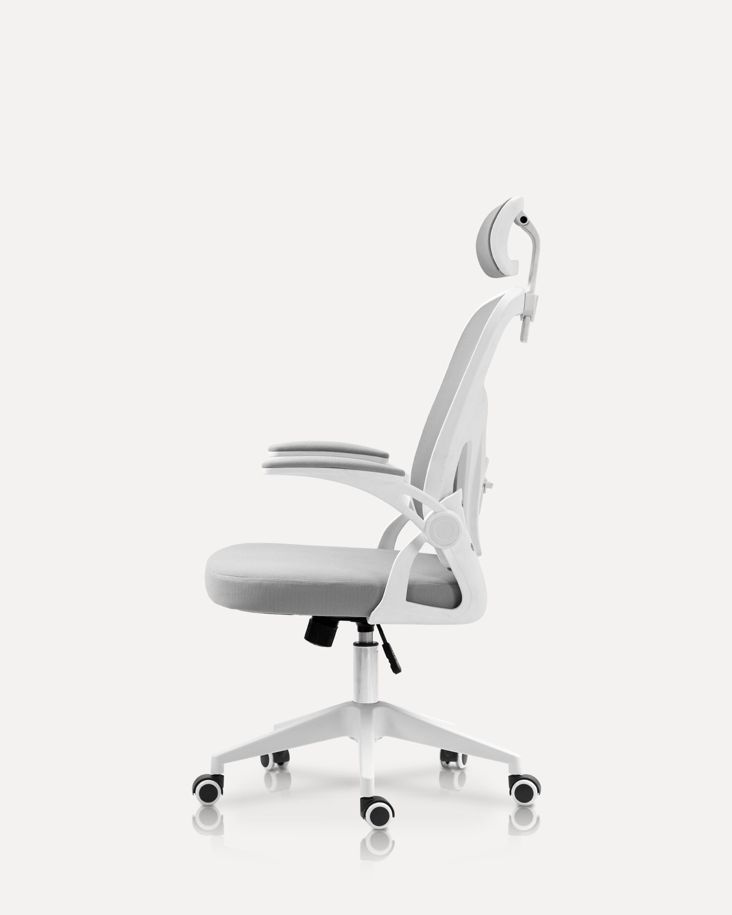 Cathaoir oifige le armrest inchoigeartaithe Cathaoir oifige le armrest inchoigeartaithe